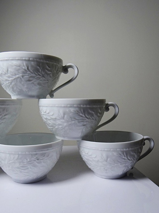 Juego de 6 tazas de porcelana blanca Bernardaud Limoges con diseño Louvre. – Loza, Porcelain (photo 9 of 12)