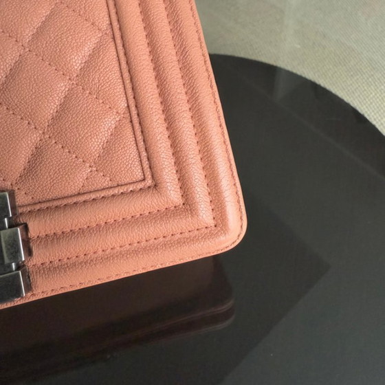 Image 1 of Borsa Chanel Boy Small - Caviar 20 cm trapuntata rosa cipria con finiture in argento rutenio Serie 27