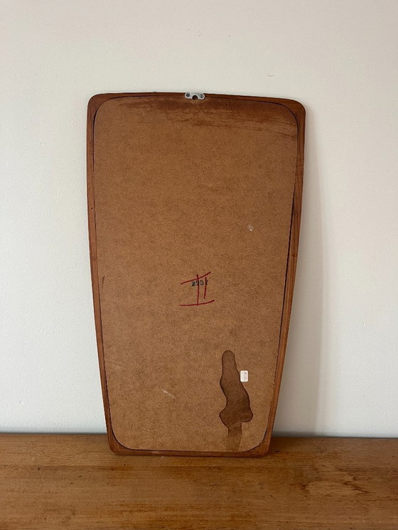 Image 1 of Vintage Deense teakhouten spiegel met mooie organische randen - spiegel uit het midden van de vorige eeuw