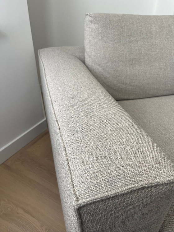 Image 1 of Diseño de banco en Stock Aikon