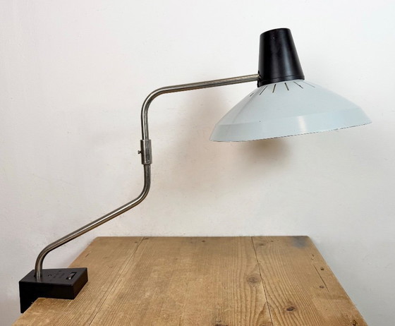Image 1 of Grijze industriële bureaulamp van Elektrosvit uit de jaren 70, geschikt voor in een fabriek.