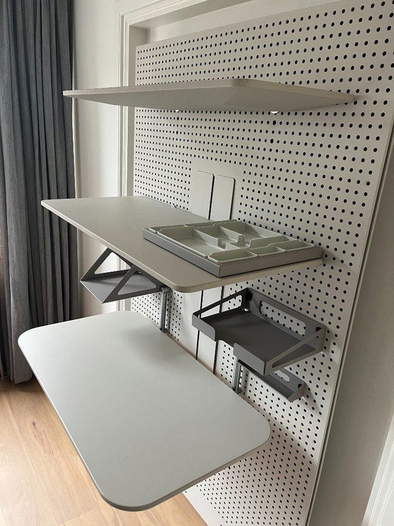 Image 1 of Vitra Ad-hoc-Monowandsystem