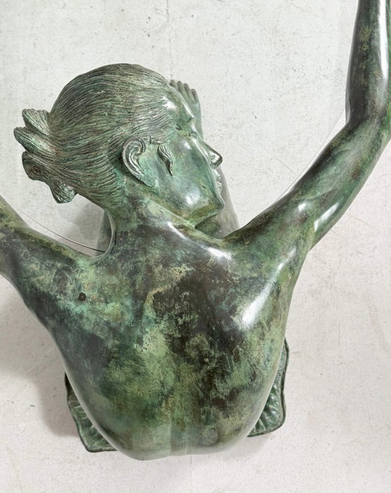 Image 1 of Mesa auxiliar/de centro escultórica con escultura de una mujer desnuda, bronce, Francia, década de 1980.