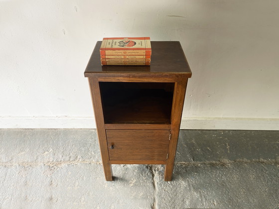 Image 1 of Nachtkastje uit 1930 vintage Mid Century