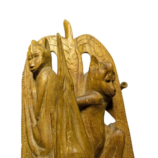 Intaglio del legno Gunungan Bali