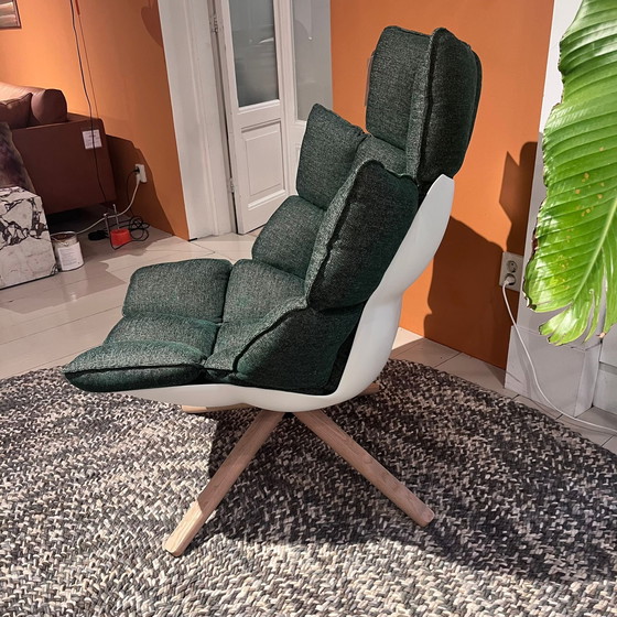 Image 1 of Fauteuil pivotant Husk de B&B Italia avec repose-pieds