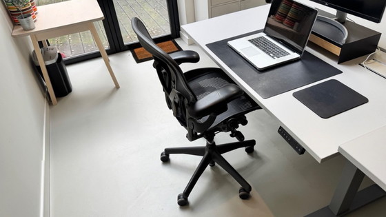 Image 1 of Chaise de bureau Herman Miller Aeron anthracite