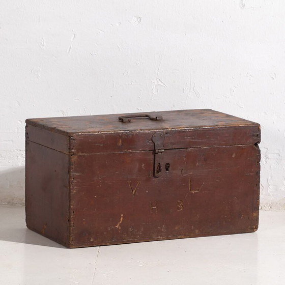 Malle ancienne grenat (c.1900) #9 – Commodes, Rustic (photo 7 of 40)