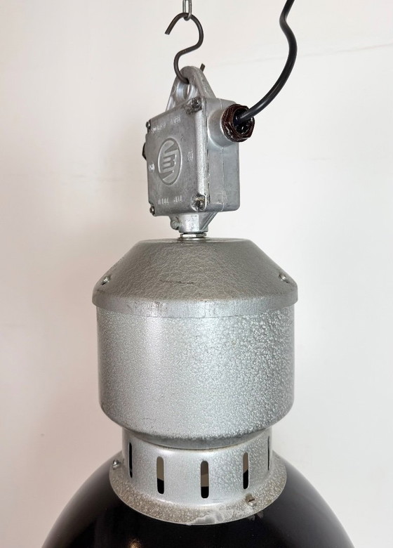 Image 1 of Lampe industrielle en émail noir d'usine, fabriquée par Elektrosvit dans les années 1960.