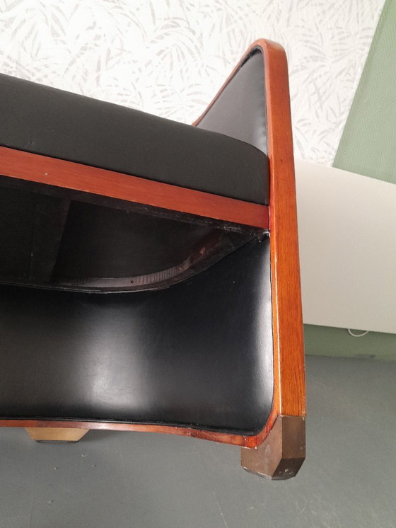 Image 1 of Bench Studio Global Wernicke