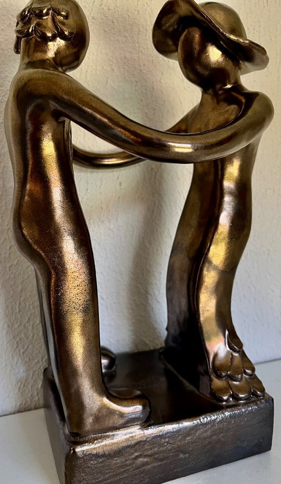 Image 1 of Coppia di sposi in ceramica, bronzata, l'Impegno.