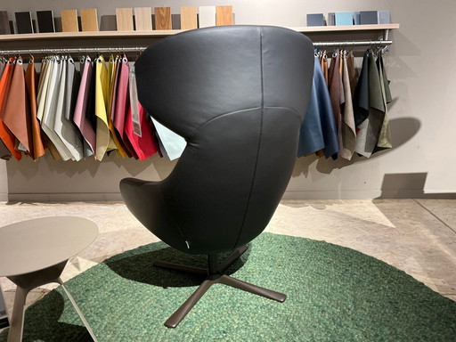 Bert Plantagie Avia high swivel armchair