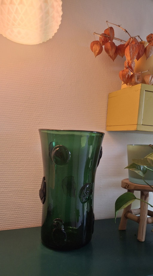 Grüne italienische mundgeblasene Vase Vetro Verde di Empoli.