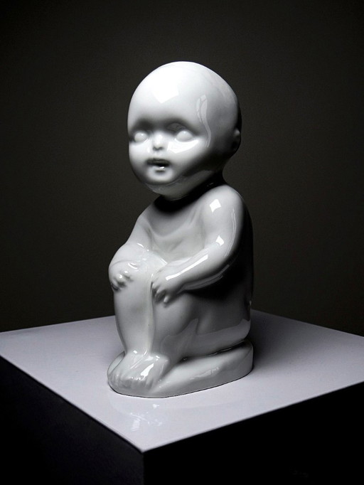 Rare sujet en fine de porcelaine de UC Limoges blanche ancien curiosité