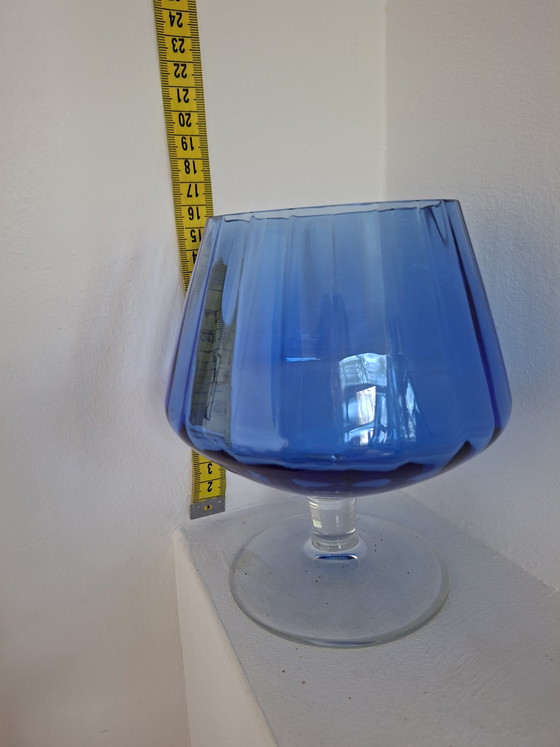 Image 1 of Set of 2 Vintage Cobalt Blue Glass Vases - Empoli Style - 16 cm

Beautiful Mid-Century Modern Blue Goblet Vases (Set of 2)