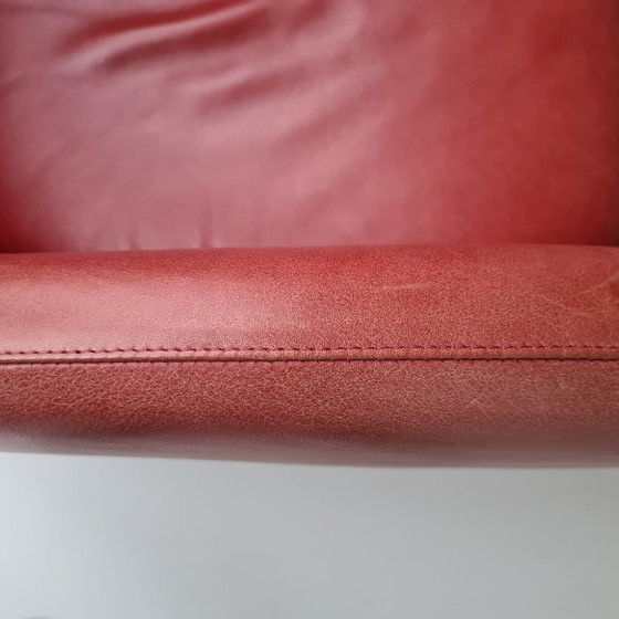 Image 1 of Sillón rojo Gerard van den Berg con reposapiés a juego