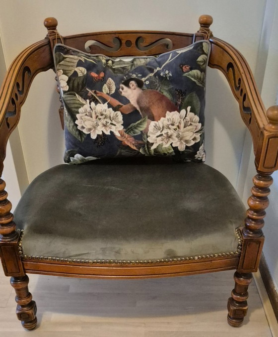 Image 1 of 2 sillones clásicos