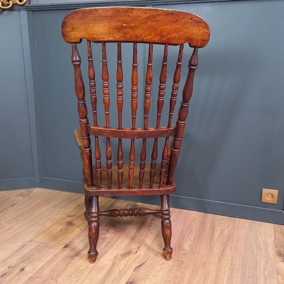 Image 1 of Niedriger antiker Bobbin-Windsor-Stuhl