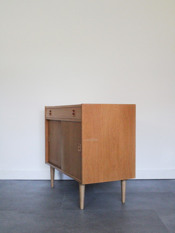 Vintage Danish sliding door wardrobe with drawer in oak – Sideboard, Wood (photo 5 of 10)