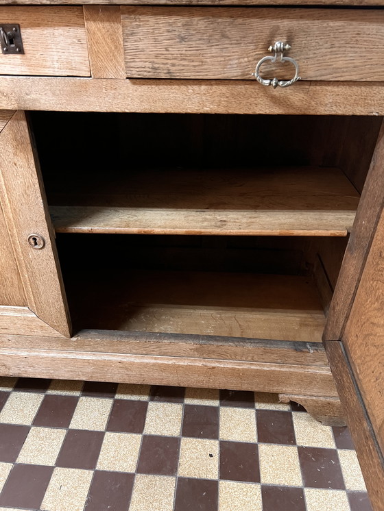 Image 1 of Eichenschrank ist gebleicht