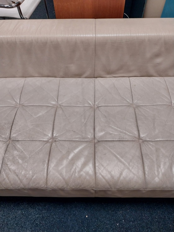 Image 1 of 1 divano in pelle Zanotta anni '70 a 3 posti e mezzo. Prodotto in Italia