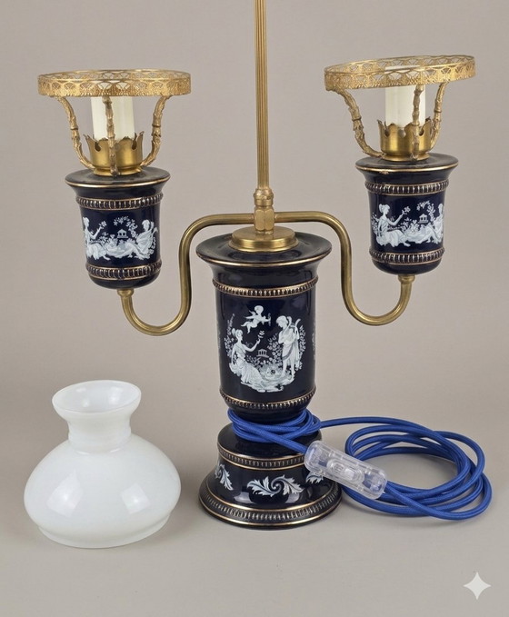 Image 1 of Dubbele lamp in de stijl van een "warmwaterkruik" – Italiaans porselein en opaalglas