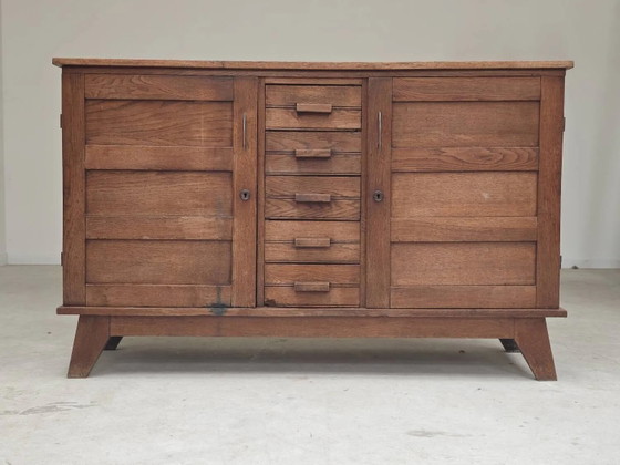 Buffet en chêne de René Gabriel, période de reconstruction 1950. – Armoires de rangement, Wood, Design (photo 11 of 30)