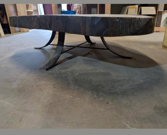 Image 1 of Tavolino da caffè a forma di tronco d'albero