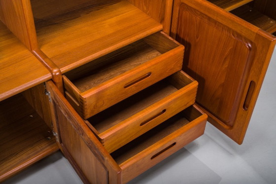 Mid-Century Modern Deense modulaire teak wandmeubel van Dyrlund, Denemarken, jaren 70 – Boekenkasten, Wood (photo 5 of 11)