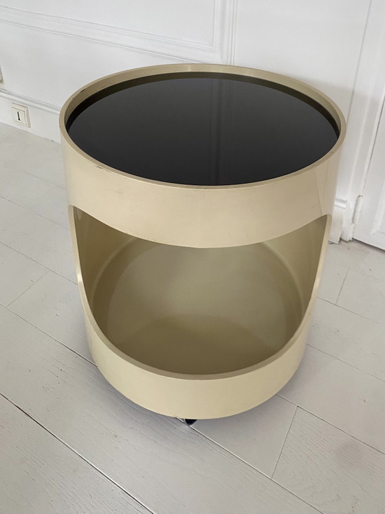Image 1 of Opal, bijzettafel in futuristische stijl