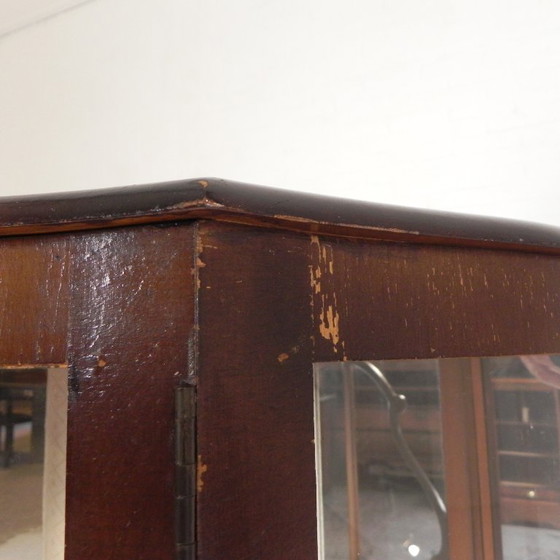 Image 1 of English Art Deco display cabinet on ornate legs, 1930s
