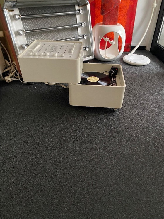 Image 1 of Chaîne stéréo Wega 3300 cube, style spatial