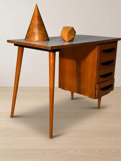 Bureau à quatre tiroirs en bois, milieu du XXe siècle, 109 × 56 × 79 cm – Wood (photo 2 of 9)