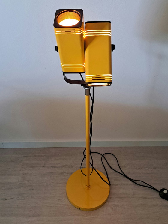 Lampadaire vintage Space Age à double spot des années 70 – Jaune et Noir – Style FASE – Metal, Plastic (photo 7 of 12)