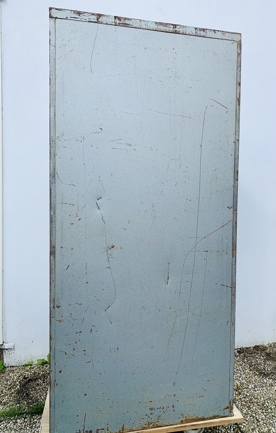 Image 1 of Vintage Staalmeubel kast – Ziekenfonds girokaarten, industrieel erfgoed