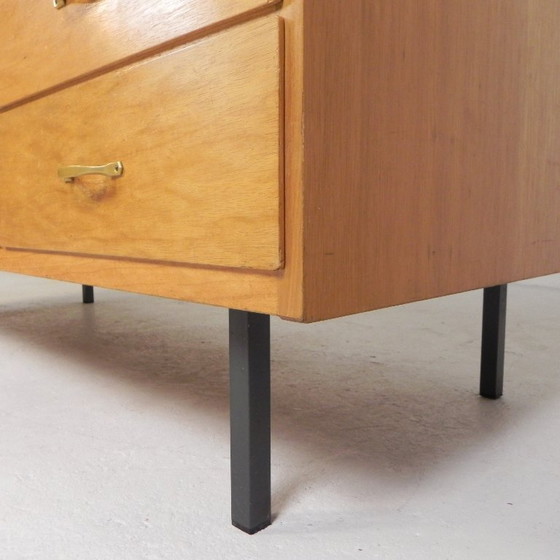 Image 1 of Mostrador/vitrina de exhibición de Ladenbau Brixius, 150 cm de largo, década de 1950.