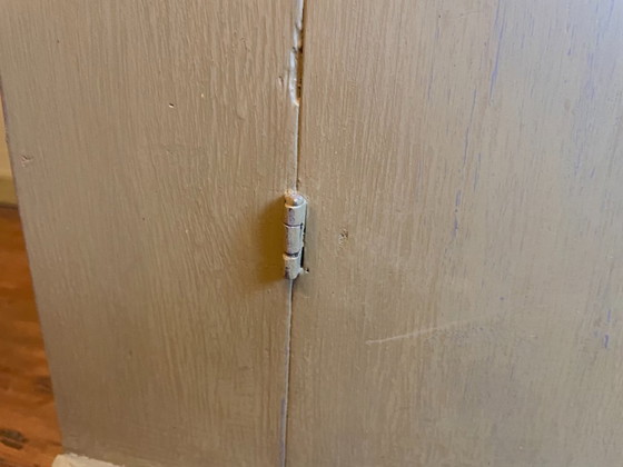 Image 1 of Credenza angolare del XIX secolo Credenza da cucina con ante sferiche