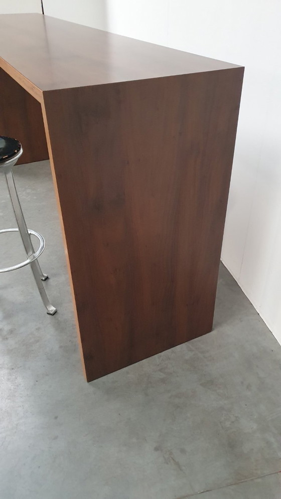 Image 1 of Tavolo da bar di design in legno di noce, tavolo in multistrato impiallacciato HPL