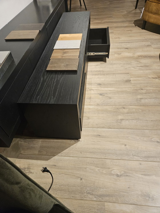 Image 1 of TV-Schrank aus Eiche mit 3 Schubladen