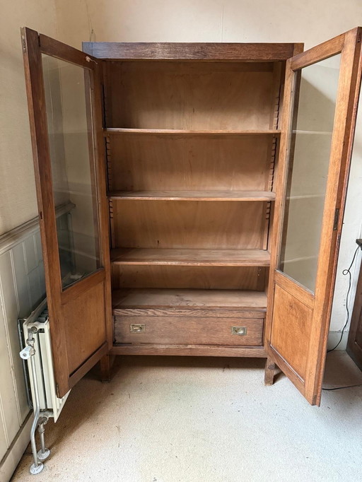 Vitrine kast/ servies kast