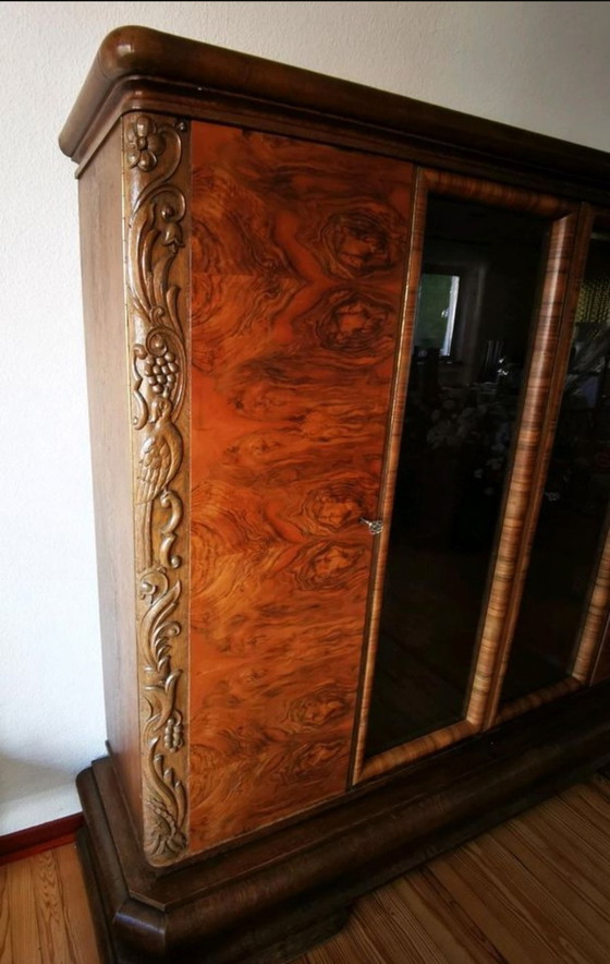 Image 1 of Beautiful Art Deco cabinet in burr veneer in perfect condition