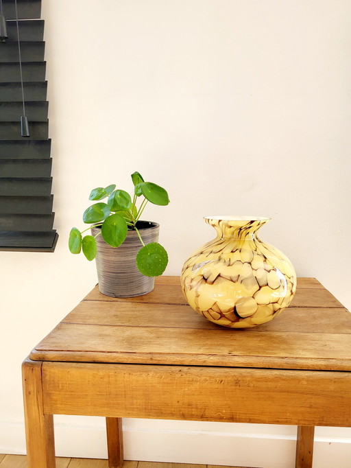 Art deco opaline glass vase, Verreries de Scailmont, Henri Heemskerk, Belgium