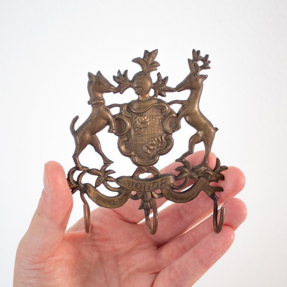 Image 1 of Vintage Messing Sleutelrek Met Hond, Hert En Ridder: Italiaans Heraldish Ontwerp
