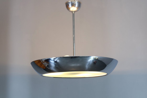Image 1 of 1930 Bauhaus / Functionalistische Verchroomde Kroonluchter "UFO" van Josef Hurka voor Napako, Tsjecho-Slowakije