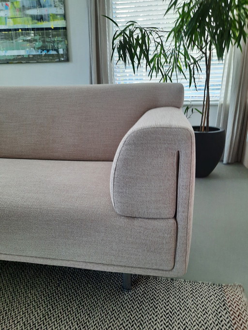 Sofa, 4-Sitzer. Marke EYYE Dura.