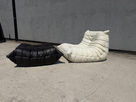 Image 1 of 100 % authentisches Ligne Roset Togo 1-teiliges Set + Pouf, originales schwarz-weißes Leder