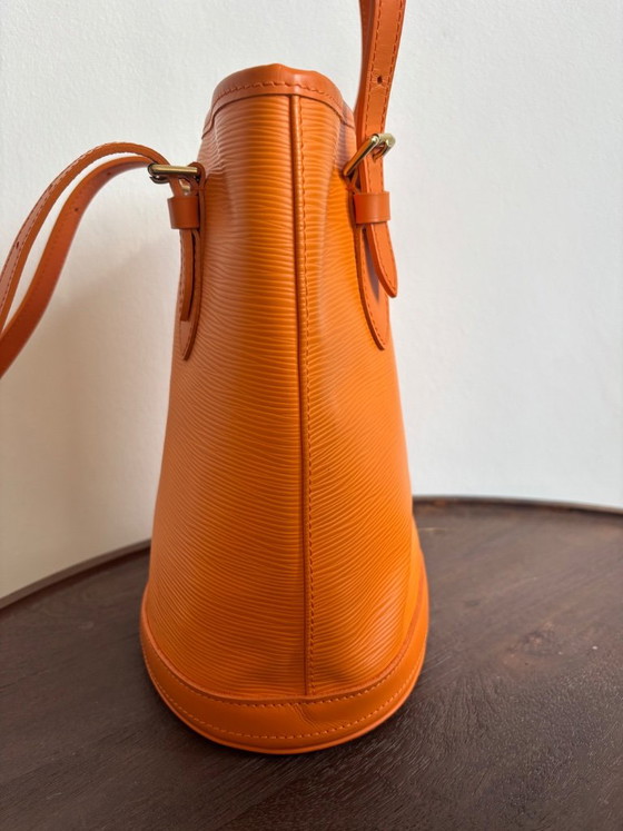 Louis Vuitton Bucket Epi Orage – vintage 2003 – with matching pochette – Bucket bags, Leather (photo 8 of 11)