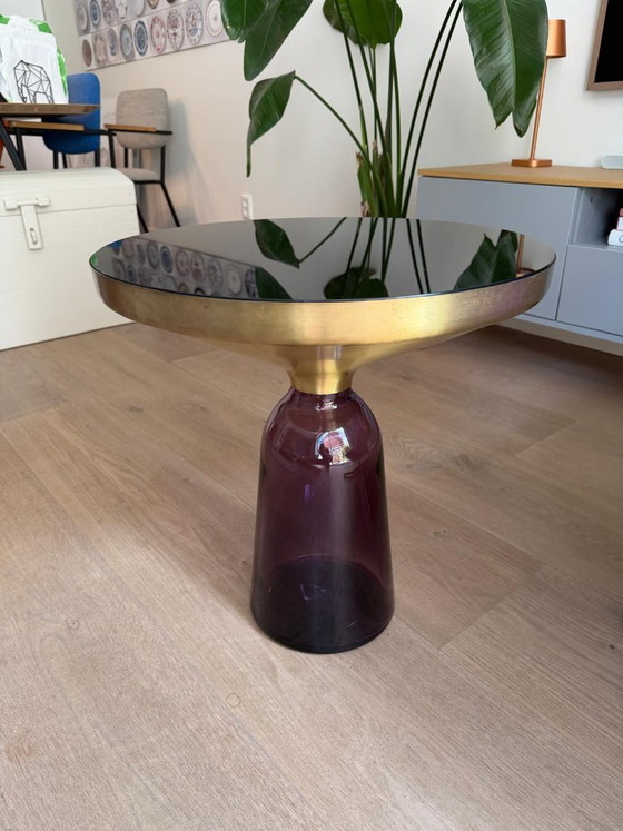 Image 1 of Mesita auxiliar Classicon Bell - Negro, latón y morado