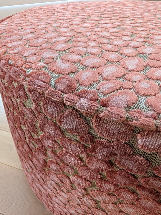 Panther Blossom Pouf Ø60 cm – Footstools & poufs, Textile (photo 3 of 5)