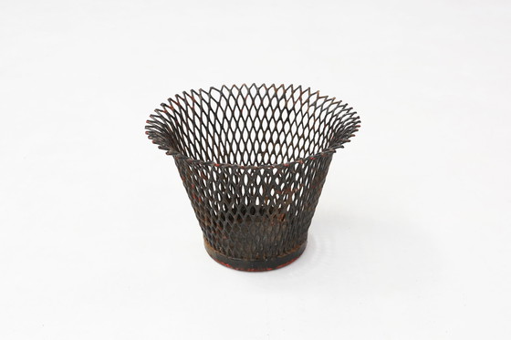 Image 1 of Porte-plantes en métal du milieu du siècle par Mathieu Matégot, France années 1950